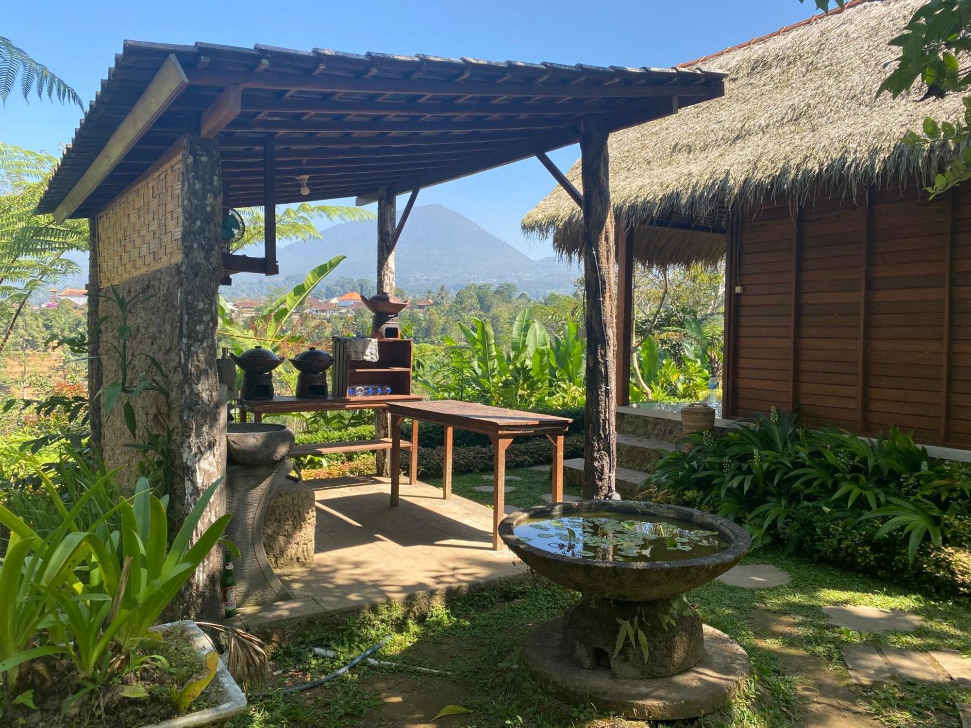Campsite Lembah Cinta Mayungan